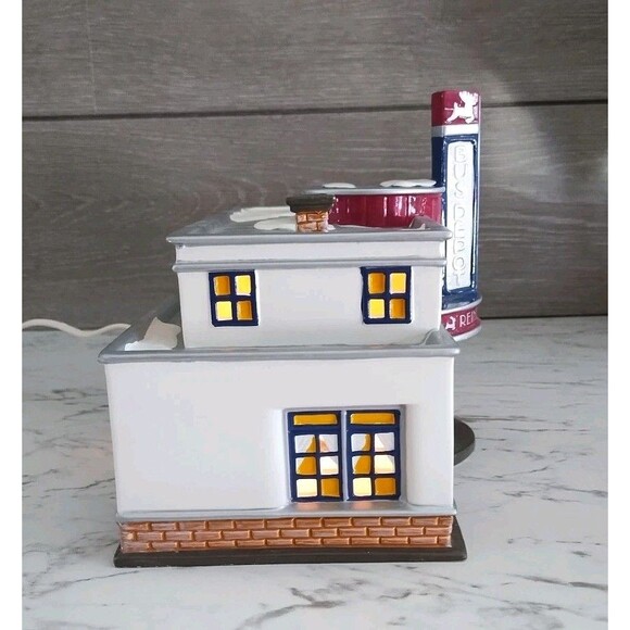Dept 56 Original Snow Village Reindeer Bus Depot Lighted Christmas Village - Picture 8 of 12
